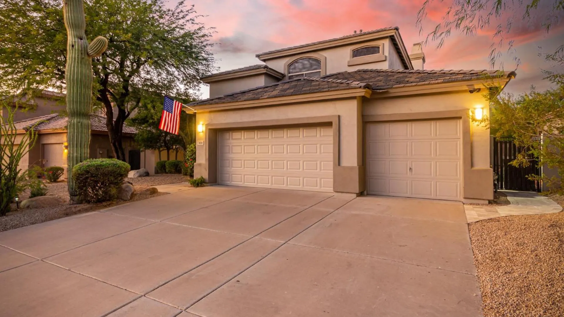 Luxury Homestyle Getaway Wpool, Gym, & Office Scottsdale Semesterbostad