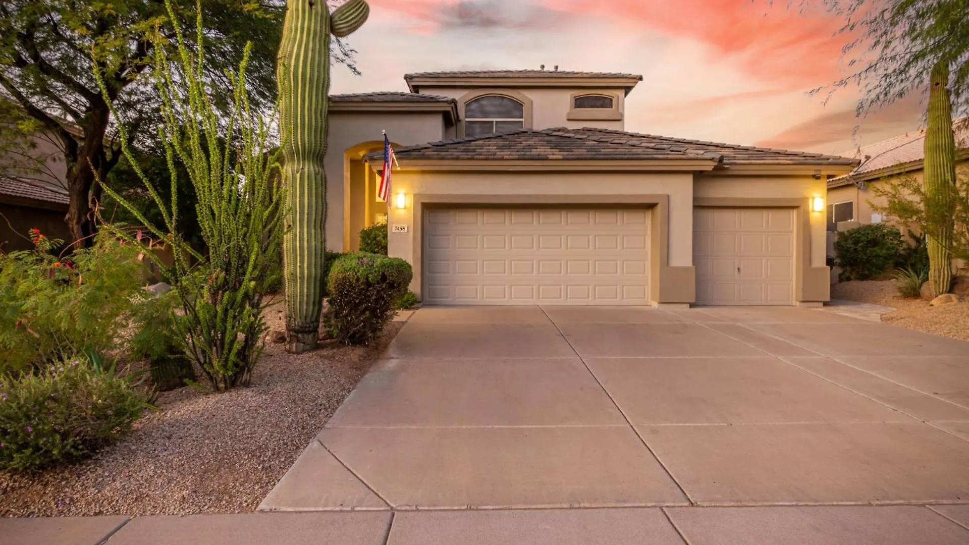 Luxury Homestyle Getaway Wpool, Gym, & Office Scottsdale USA