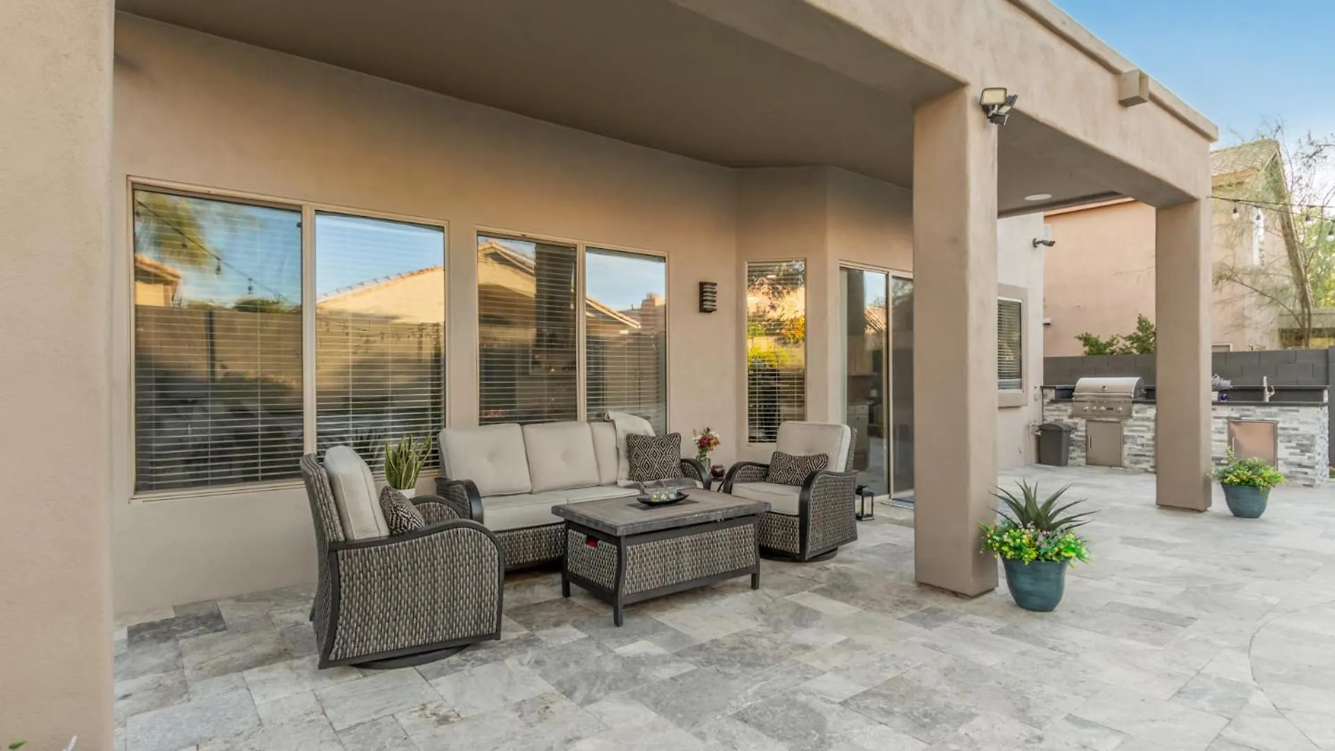 Semesterbostad Luxury Homestyle Getaway Wpool, Gym, & Office Scottsdale